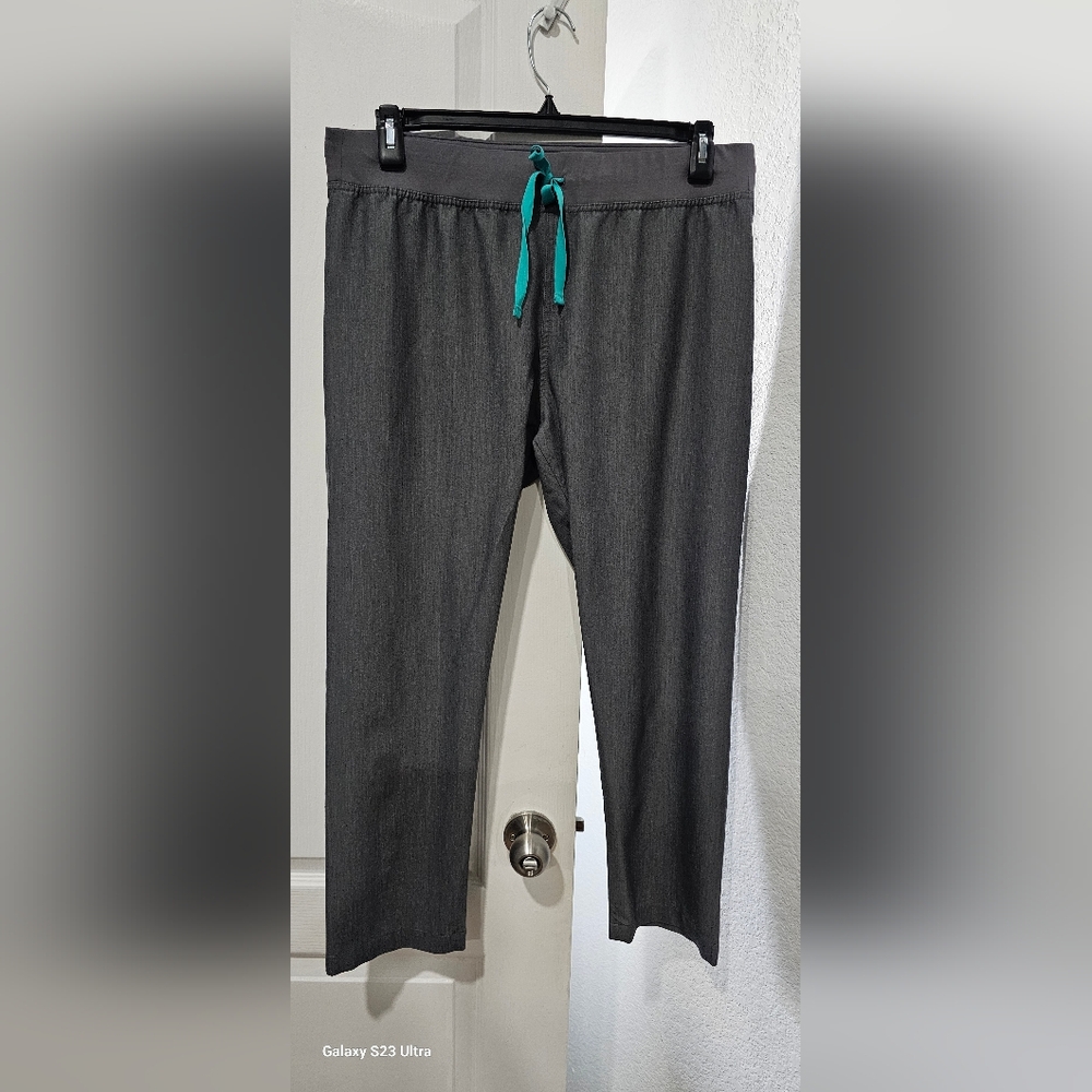 Figs Gray Catarina Scrub Top Basic Livingston Scr… - image 2